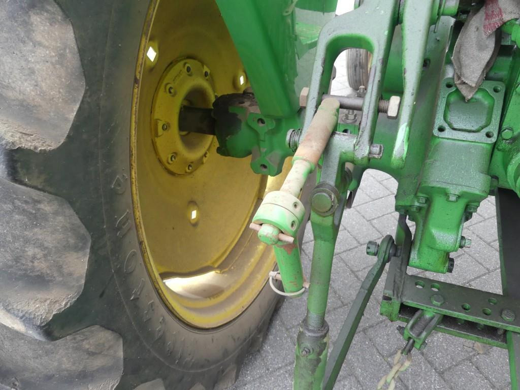 Traktor John-Deere 40: das Bild 11
