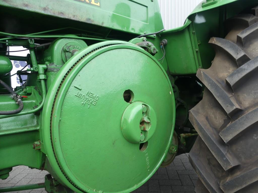 Traktor John-Deere D: das Bild 19