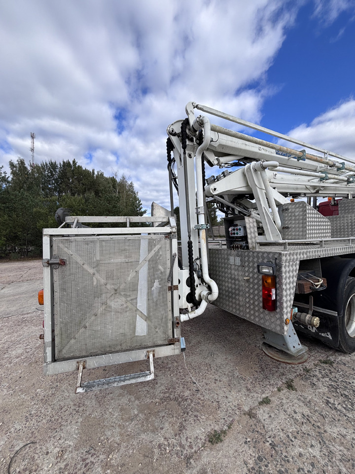 SCANIA - Feuerwehrfahrzeug: das Bild 5 SCANIA - Feuerwehrfahrzeug: das Bild 5