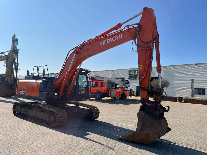 Hitachi ZX 210 LC-6 - Kettenbagger: das Bild 4 Hitachi ZX 210 LC-6 - Kettenbagger: das Bild 4