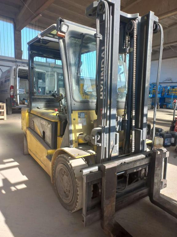Hyundai 45B-7 ac - Elektrostapler: das Bild 3 Hyundai 45B-7 ac - Elektrostapler: das Bild 3