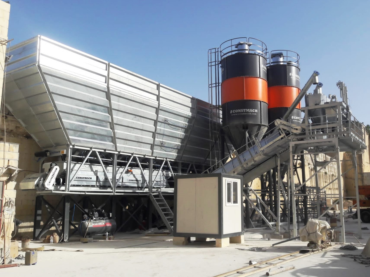 Constmach 100 m³/h Dry Type Concrete Batching Plant - Betonmischanlage: das Bild 2 Constmach 100 m³/h Dry Type Concrete Batching Plant - Betonmischanlage: das Bild 2