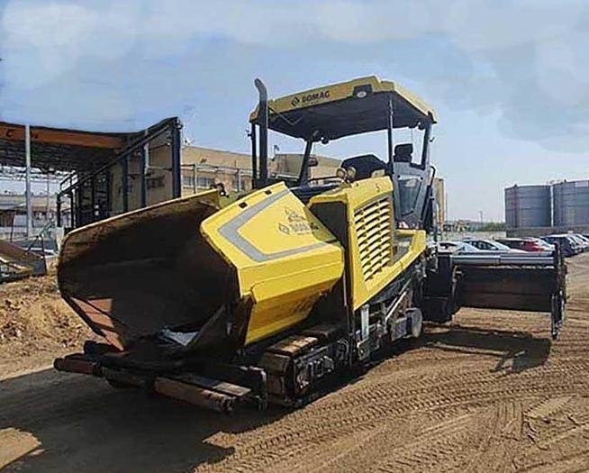 Bomag BF700C-2 - Asphaltfertiger/ Straßenfertiger: das Bild 1 Bomag BF700C-2 - Asphaltfertiger/ Straßenfertiger: das Bild 1