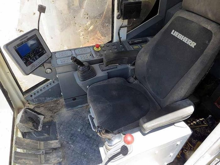 Kettenbagger Liebherr R9150: das Bild 17