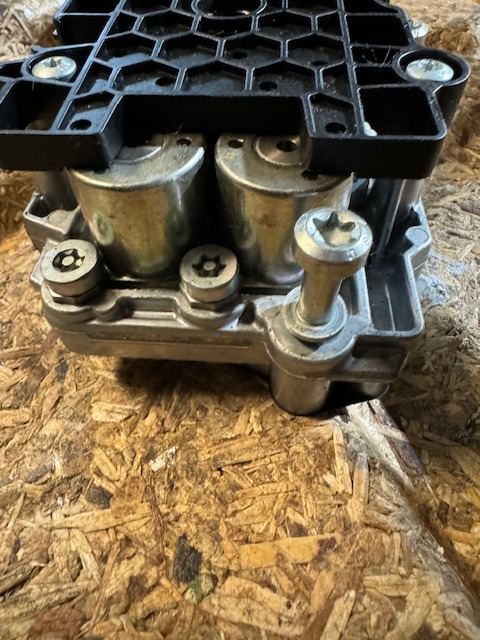 ZF Ventilblock TRAXON Getriebe 0501330550 - Getriebe und Teile für LKW: das Bild 3 ZF Ventilblock TRAXON Getriebe 0501330550 - Getriebe und Teile für LKW: das Bild 3