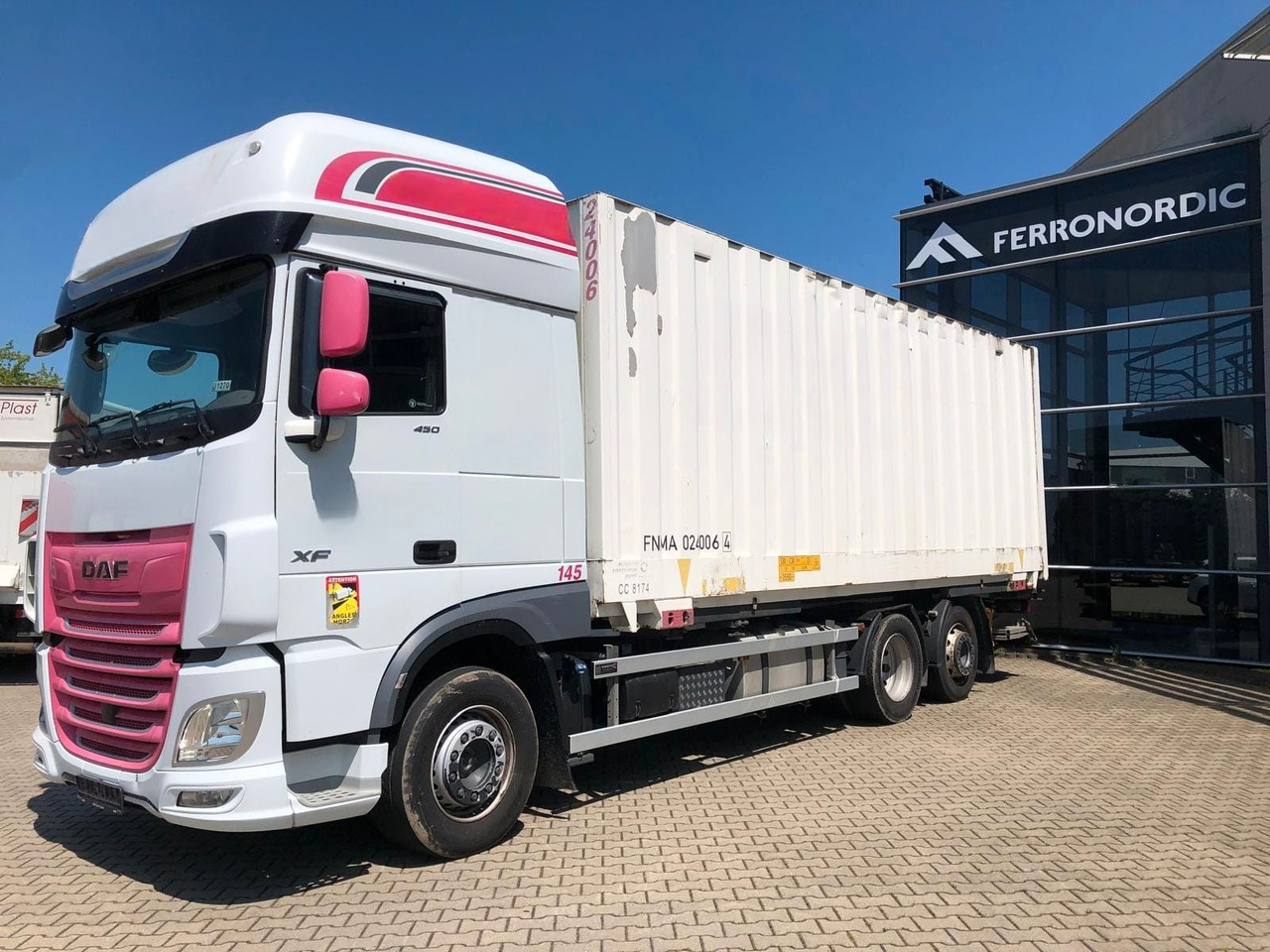 DAF XF450 SSC Lenk/Lift*LBW*AHK*Standklima - Koffer LKW: das Bild 2 DAF XF450 SSC Lenk/Lift*LBW*AHK*Standklima - Koffer LKW: das Bild 2