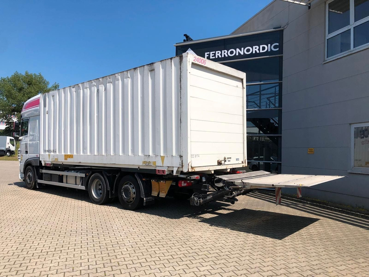 DAF XF450 SSC Lenk/Lift*LBW*AHK*Standklima - Koffer LKW: das Bild 4 DAF XF450 SSC Lenk/Lift*LBW*AHK*Standklima - Koffer LKW: das Bild 4