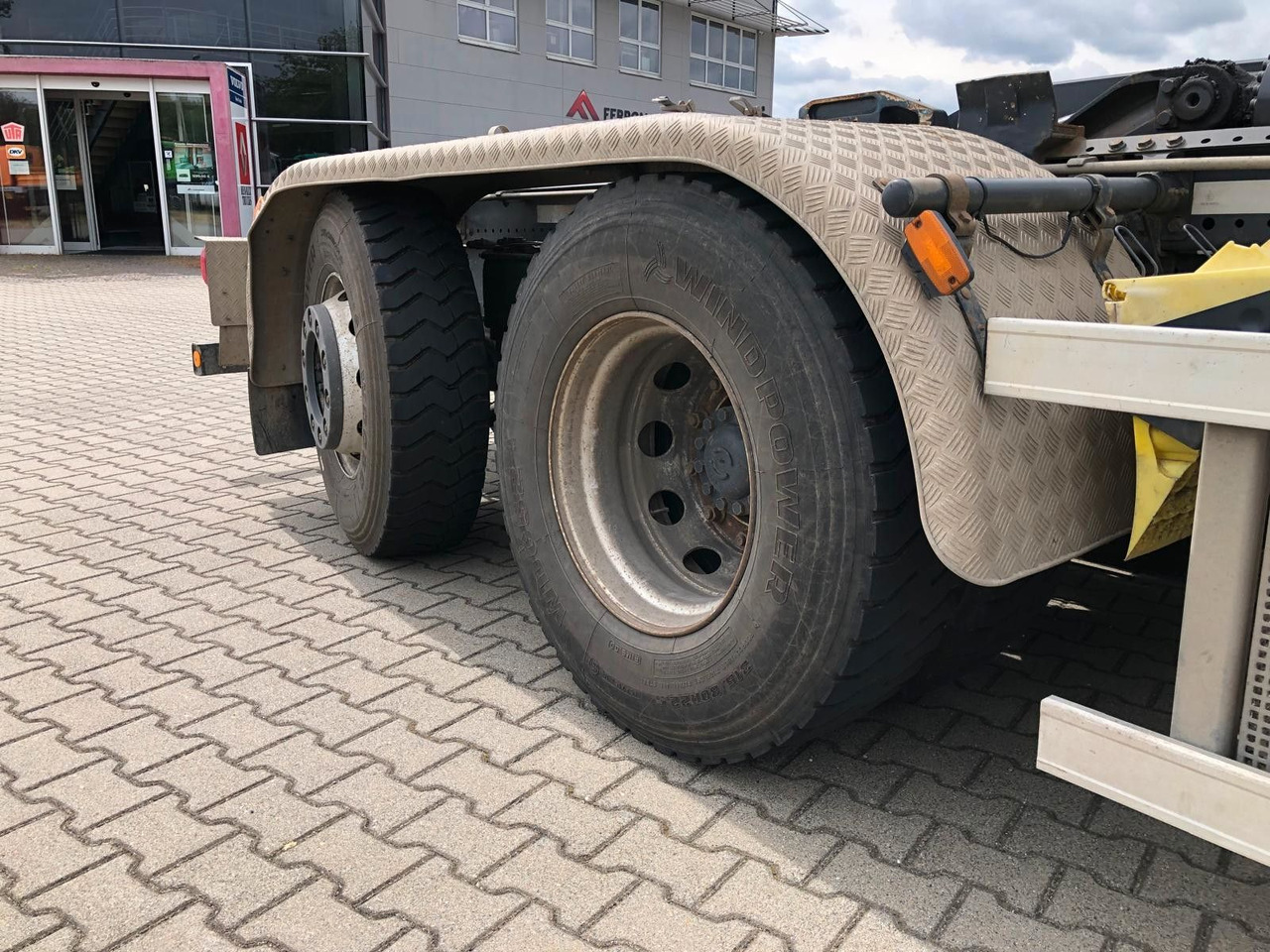 Iveco X-Way 480 Intarder*AHK*Lenk/LiftAchse*Meiller - Abrollkipper: das Bild 2 Iveco X-Way 480 Intarder*AHK*Lenk/LiftAchse*Meiller - Abrollkipper: das Bild 2