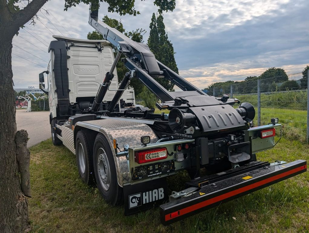 Volvo FH 5006x2 R - Abrollkipper: das Bild 4 Volvo FH 5006x2 R - Abrollkipper: das Bild 4