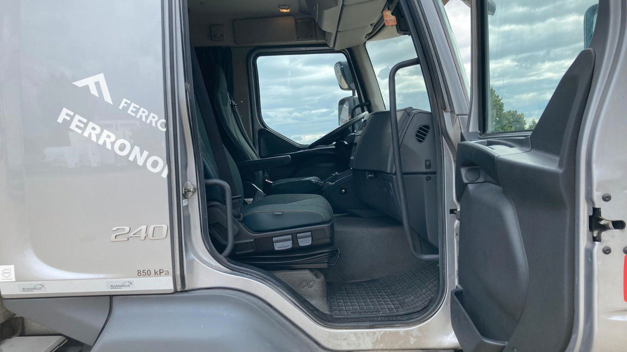 Volvo FL 12.240 Ladebordwand*Klima - Koffer LKW: das Bild 5 Volvo FL 12.240 Ladebordwand*Klima - Koffer LKW: das Bild 5