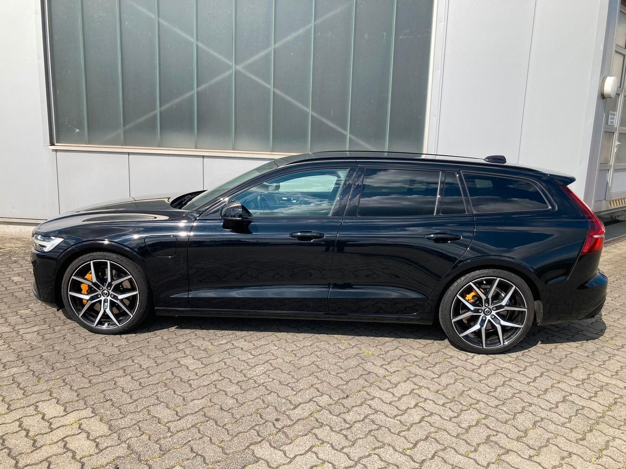 Volvo V60 T8 Polestar Engineered Plug-In Hybrid AWD - PKW: das Bild 3 Volvo V60 T8 Polestar Engineered Plug-In Hybrid AWD - PKW: das Bild 3