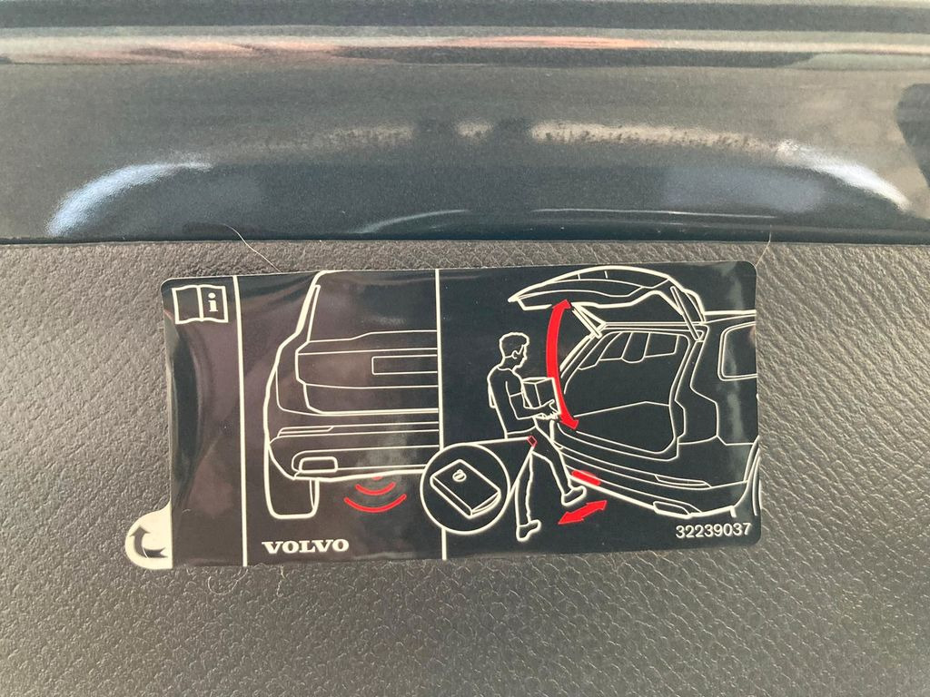 SUV/ Geländewagen Volvo XC 90 T8 7-Sitzer Inscr. Expr. Recharge AWD: das Bild 7