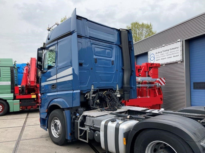 Mercedes-Benz Actros 2863 LS 6x4 - Sattelzugmaschine: das Bild 4 Mercedes-Benz Actros 2863 LS 6x4 - Sattelzugmaschine: das Bild 4