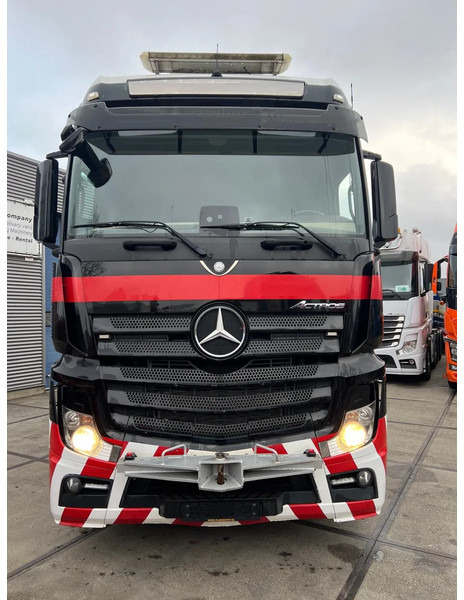 Sattelzugmaschine Mercedes-Benz Actros 3351 LS 6x4: das Bild 9