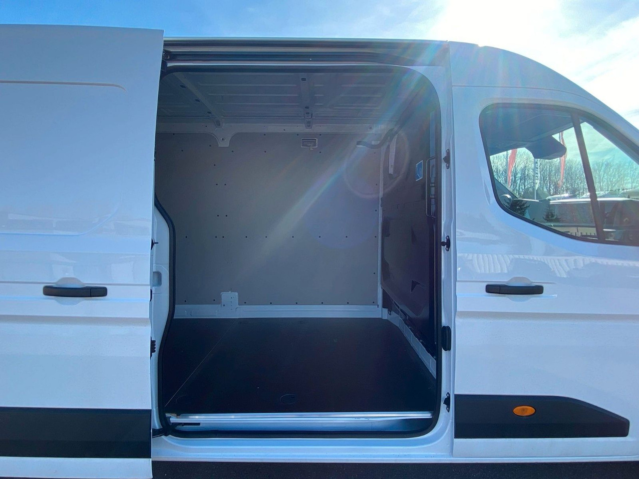 Kastenwagen, Elektro-Transporter, Zustand - NEU Renault Master E-Tech 145.35 L3H2: das Bild 8