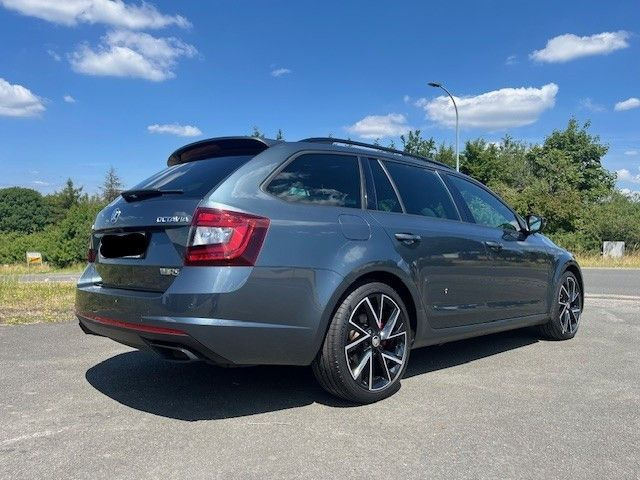 Skoda Octavia Combi RS 4x4 - Kombi: das Bild 3 Skoda Octavia Combi RS 4x4 - Kombi: das Bild 3