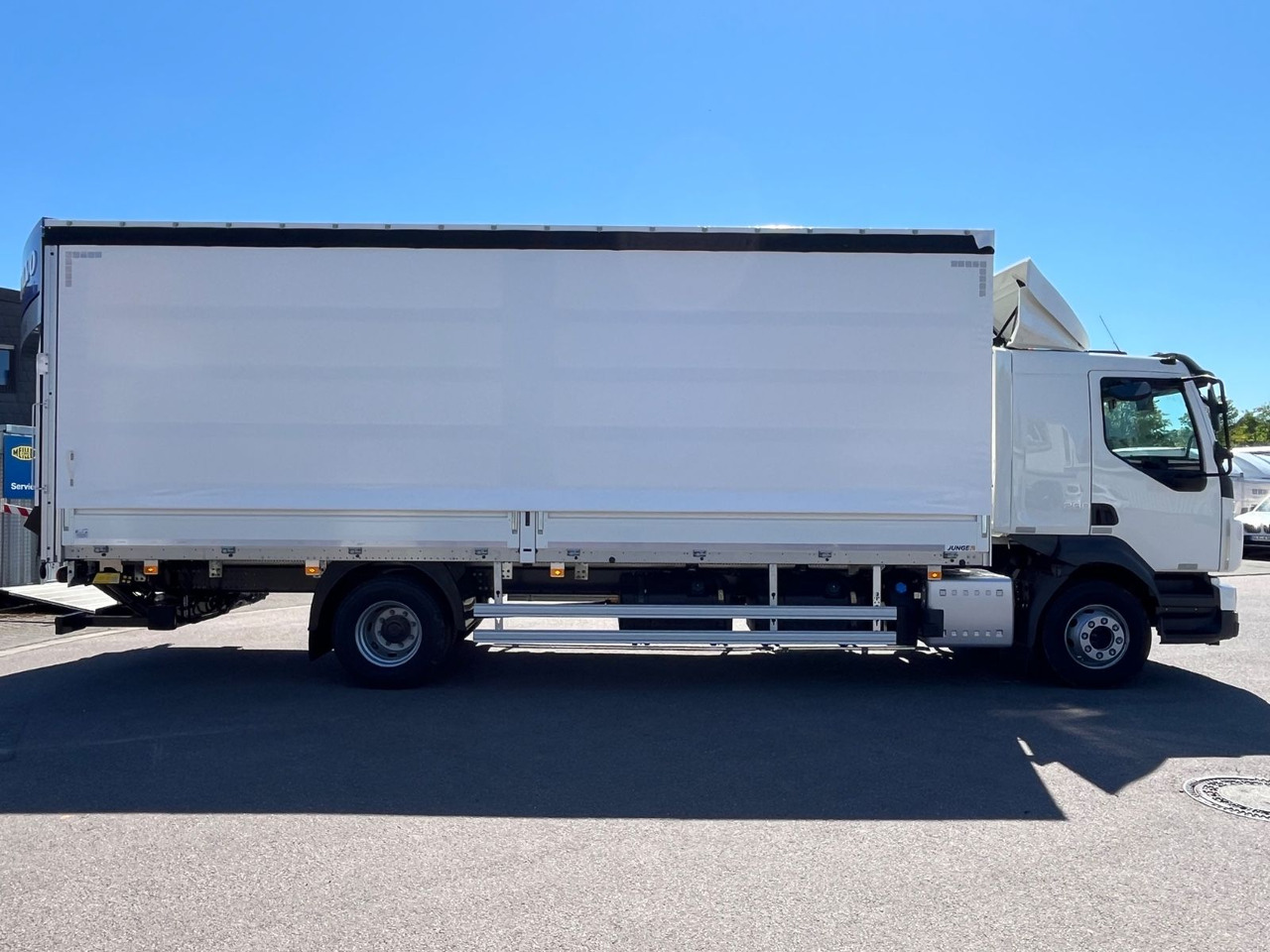 Volvo FL 16.280 Junge Schiebeplane - Plane LKW: das Bild 4 Volvo FL 16.280 Junge Schiebeplane - Plane LKW: das Bild 4