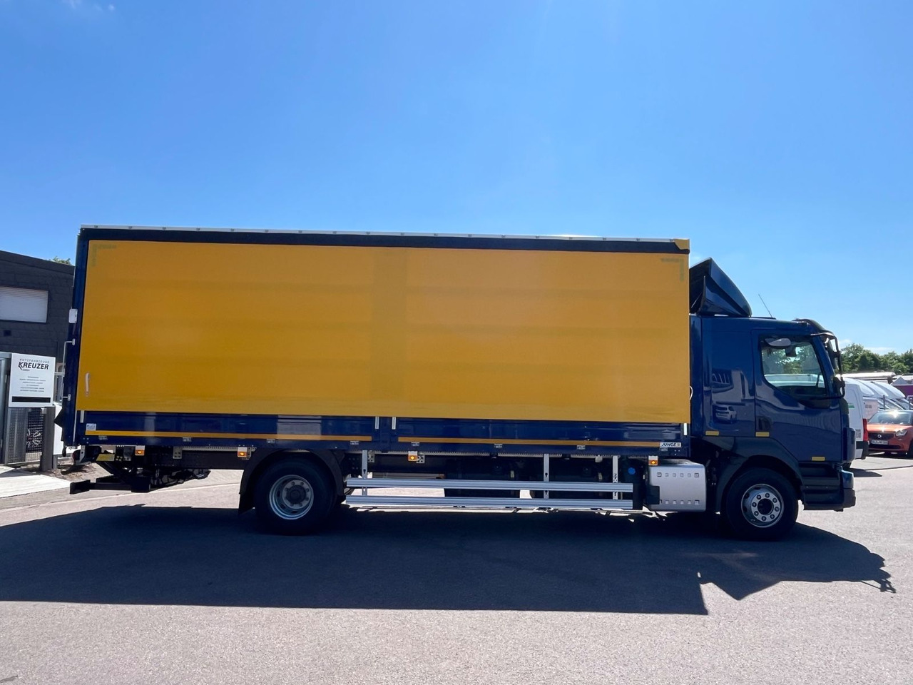Volvo FL14.245 Junge Schiebeplane - Plane LKW: das Bild 4 Volvo FL14.245 Junge Schiebeplane - Plane LKW: das Bild 4