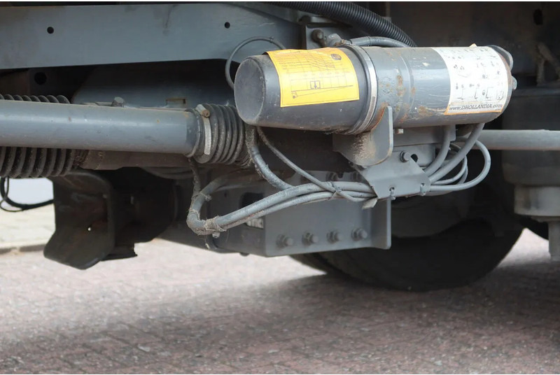 Koffer LKW DAF CF 410 Bakwagen + Onderschuif klep: das Bild 15