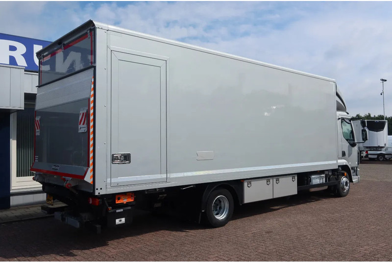 DAF LF 210 FA Zilver metallic bak + klep Dhollandia 1500 kg + rol stops, Comfort cabine. - Koffer LKW: das Bild 3 DAF LF 210 FA Zilver metallic bak + klep Dhollandia 1500 kg + rol stops, Comfort cabine. - Koffer LKW: das Bild 3