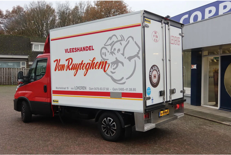 Iveco 35S 180 35 S 180 Hi-Matic - Kühltransporter: das Bild 2 Iveco 35S 180 35 S 180 Hi-Matic - Kühltransporter: das Bild 2