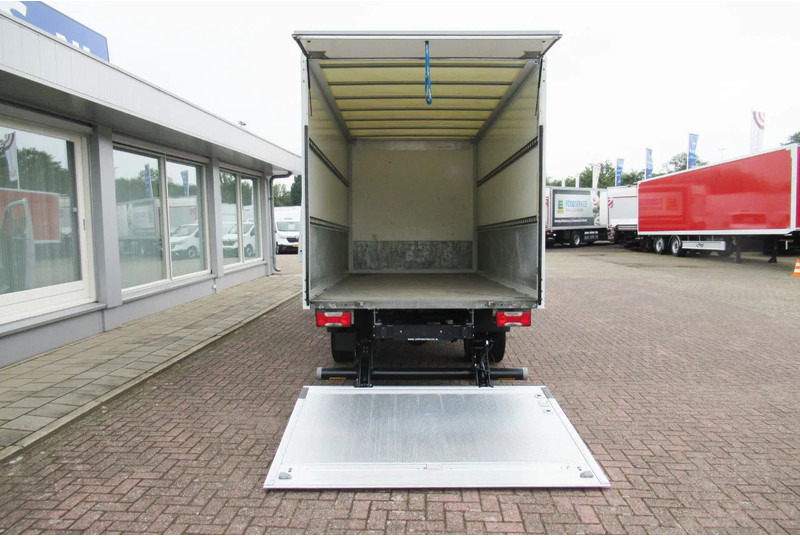 Iveco Daily 35C16 Bak+Klep Automaat Laadklep Airco Camera - Koffer Transporter: das Bild 4 Iveco Daily 35C16 Bak+Klep Automaat Laadklep Airco Camera - Koffer Transporter: das Bild 4