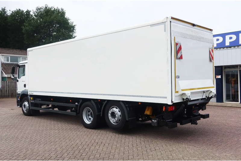 MAN 26.320 TGM Bak+Klep stuur lift as Bar klep 2.000 kg - Koffer LKW: das Bild 3 MAN 26.320 TGM Bak+Klep stuur lift as Bar klep 2.000 kg - Koffer LKW: das Bild 3