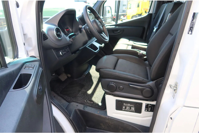 Mercedes-Benz Sprinter 515 CDI - Koffer Transporter: das Bild 5 Mercedes-Benz Sprinter 515 CDI - Koffer Transporter: das Bild 5