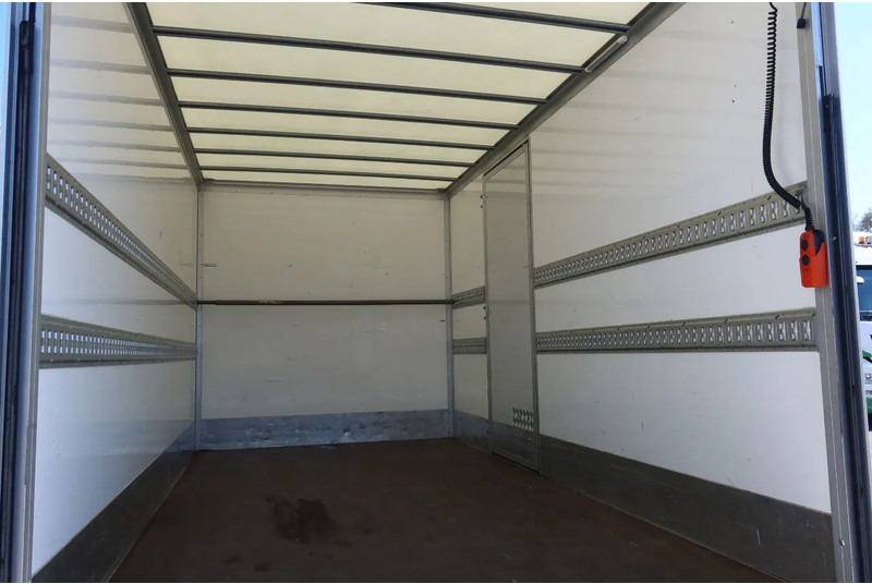 Mercedes-Benz Sprinter 515 CDI - Koffer Transporter: das Bild 4 Mercedes-Benz Sprinter 515 CDI - Koffer Transporter: das Bild 4