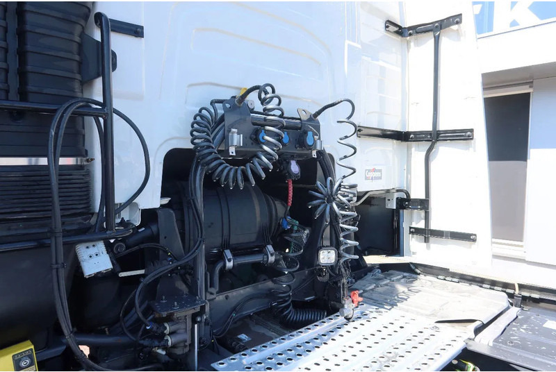 Volvo FH 460 Voith Retarder Standklima, Iparkcool - Sattelzugmaschine: das Bild 4 Volvo FH 460 Voith Retarder Standklima, Iparkcool - Sattelzugmaschine: das Bild 4
