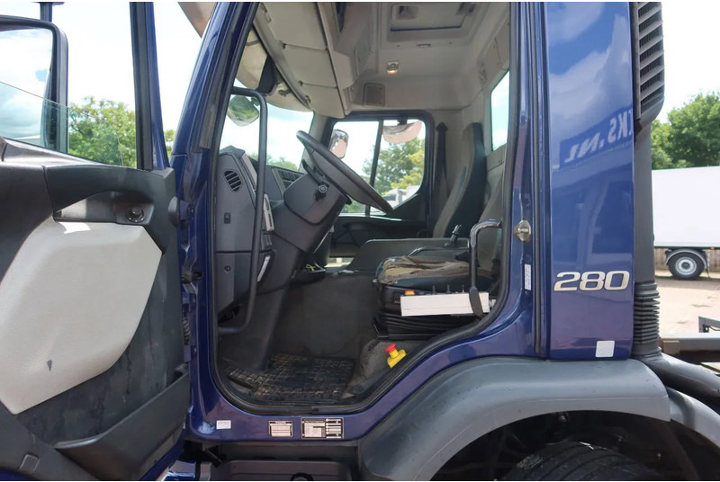 Volvo FE 280 Container / Kabelsysteem H.T.S Kabel, 15 ton, 575 cm 6 Cilinder - Seil Abrollkipper: das Bild 4 Volvo FE 280 Container / Kabelsysteem H.T.S Kabel, 15 ton, 575 cm 6 Cilinder - Seil Abrollkipper: das Bild 4