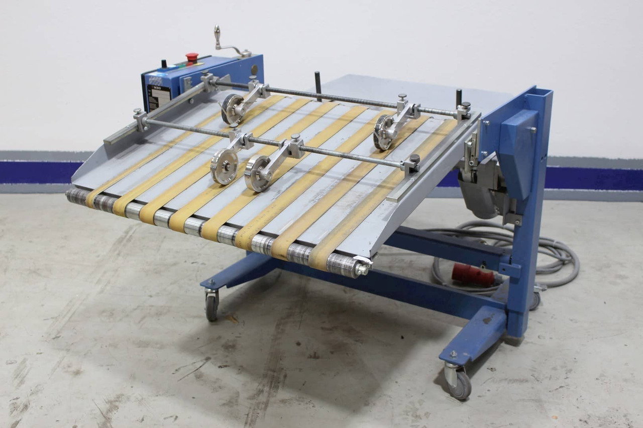 MBO A76-Y2009 - Druckmaschine: das Bild 2 MBO A76-Y2009 - Druckmaschine: das Bild 2