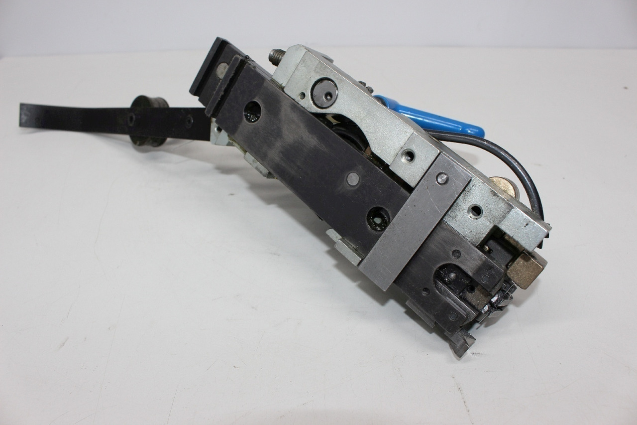 Müller Martini HK 75 0881.8101 - Druckmaschine: das Bild 4 Müller Martini HK 75 0881.8101 - Druckmaschine: das Bild 4