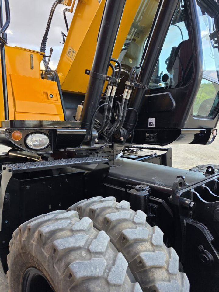 JCB JS200WT4 - Mobilbagger: das Bild 5 JCB JS200WT4 - Mobilbagger: das Bild 5