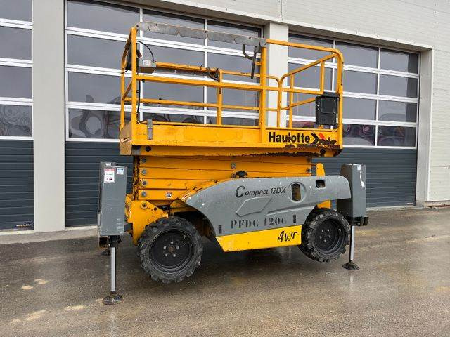 Haulotte Compact 12DX 12m Diesel Scherenarbeitsbühne 4x4 - Scherenbühne: das Bild 4 Haulotte Compact 12DX 12m Diesel Scherenarbeitsbühne 4x4 - Scherenbühne: das Bild 4