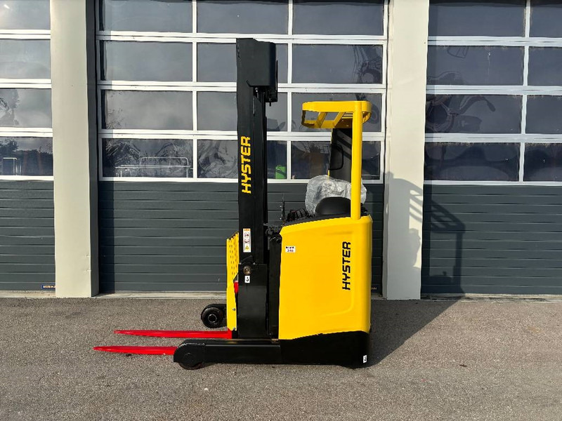 Hyster R 1.2 E Schubmaststapler, 1200kg - Schubmaststapler: das Bild 2 Hyster R 1.2 E Schubmaststapler, 1200kg - Schubmaststapler: das Bild 2