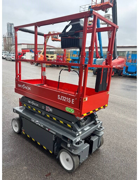 Skyjack SJ 3215 E - 6,44m Elektro Scherenarbeitsbühne - Scherenbühne: das Bild 5 Skyjack SJ 3215 E - 6,44m Elektro Scherenarbeitsbühne - Scherenbühne: das Bild 5