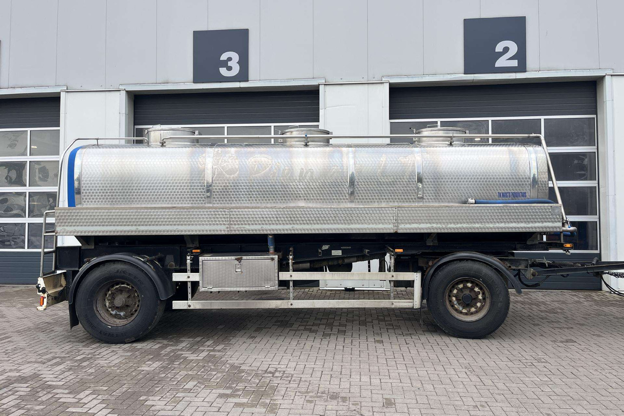 MAN TGS 26.400 6X2-2 Plandex (08632) - Tankwagen, Tankanhänger: das Bild 5 MAN TGS 26.400 6X2-2 Plandex (08632) - Tankwagen, Tankanhänger: das Bild 5