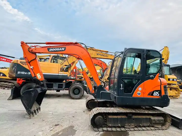 6t Small Excavator,Mini Excavating Machine Korea Doosan Used Excavators Doosan Dx60 For Sale In Shanghai - Kettenbagger: das Bild 3 6t Small Excavator,Mini Excavating Machine Korea Doosan Used Excavators Doosan Dx60 For Sale In Shanghai - Kettenbagger: das Bild 3