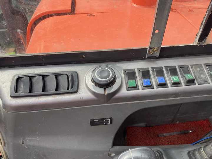 Awesome Performance Korea Imported Small Scale Used Doosan Dx60 Excavator in Shanghai - Kettenbagger: das Bild 3 Awesome Performance Korea Imported Small Scale Used Doosan Dx60 Excavator in Shanghai - Kettenbagger: das Bild 3