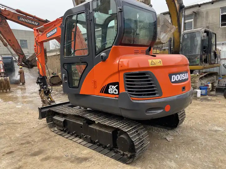 Best Price For 6t Mini Excavator,Small Excavating Machine Korea Doosan Used Excavators Doosan Dx60 For Sale In Shanghai - Kettenbagger: das Bild 4 Best Price For 6t Mini Excavator,Small Excavating Machine Korea Doosan Used Excavators Doosan Dx60 For Sale In Shanghai - Kettenbagger: das Bild 4