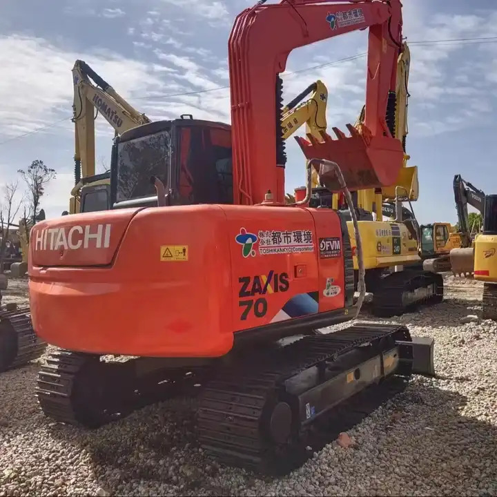 Cheap Small Tracked Excavator Hitachi Zaxis 70 Secondhand Mini Excavator In Shanghai - Kettenbagger: das Bild 1 Cheap Small Tracked Excavator Hitachi Zaxis 70 Secondhand Mini Excavator In Shanghai - Kettenbagger: das Bild 1