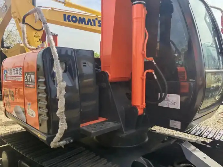 Cheap Small Tracked Excavator Hitachi Zaxis 70 Secondhand Mini Excavator In Shanghai - Kettenbagger: das Bild 2 Cheap Small Tracked Excavator Hitachi Zaxis 70 Secondhand Mini Excavator In Shanghai - Kettenbagger: das Bild 2