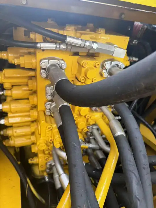 Cheap Used Japan Komatsu PC200-7 PC300 PC350-7 Excavator Used Komatsu 20 Ton Excavator Price PC200 - Bagger: das Bild 5 Cheap Used Japan Komatsu PC200-7 PC300 PC350-7 Excavator Used Komatsu 20 Ton Excavator Price PC200 - Bagger: das Bild 5