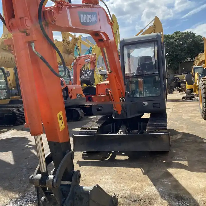 Doosan DH55-V Used Excavator Crawler Excavator Second Hand Japan Engine DH55-V Doosan Excavator in stock for sale - Minibagger: das Bild 1 Doosan DH55-V Used Excavator Crawler Excavator Second Hand Japan Engine DH55-V Doosan Excavator in stock for sale - Minibagger: das Bild 1