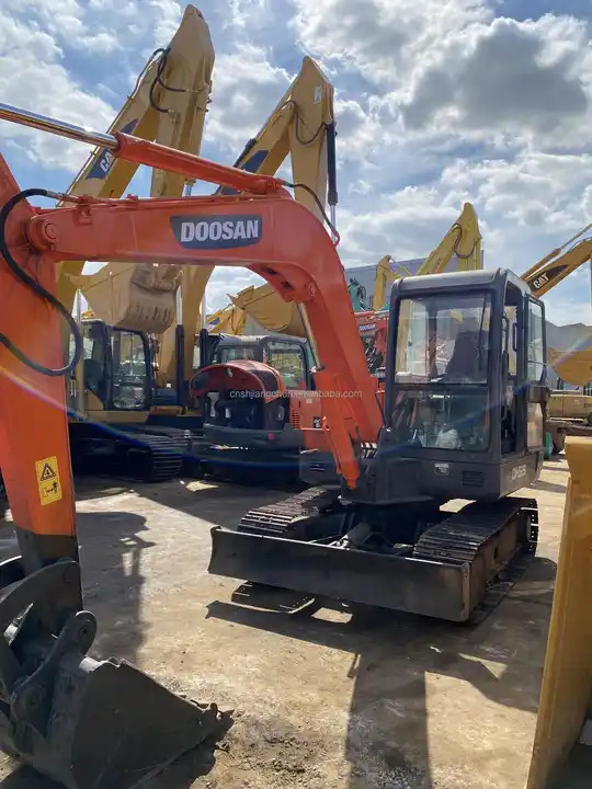 Doosan DH55-V Used Excavator Crawler Excavator Second Hand Japan Engine DH55-V Doosan Excavator in stock for sale - Minibagger: das Bild 4 Doosan DH55-V Used Excavator Crawler Excavator Second Hand Japan Engine DH55-V Doosan Excavator in stock for sale - Minibagger: das Bild 4