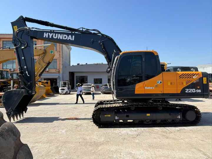 Korea Original Used Hyundai 220LC-9S Excavator Used Robex Hyundai 220 Excavator 220LC-9S Used Excavators for Sale - Bagger: das Bild 4 Korea Original Used Hyundai 220LC-9S Excavator Used Robex Hyundai 220 Excavator 220LC-9S Used Excavators for Sale - Bagger: das Bild 4