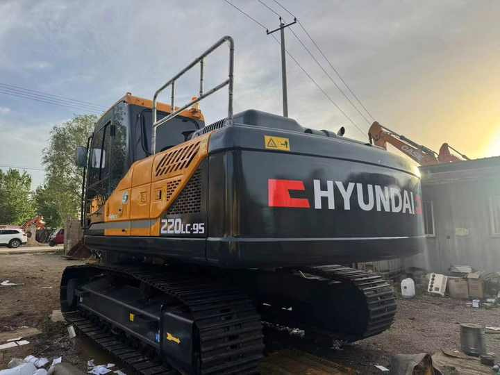 Korea Original Used Hyundai 220LC-9S Excavator Used Robex Hyundai 220 Excavator 220LC-9S Used Excavators for Sale - Bagger: das Bild 3 Korea Original Used Hyundai 220LC-9S Excavator Used Robex Hyundai 220 Excavator 220LC-9S Used Excavators for Sale - Bagger: das Bild 3