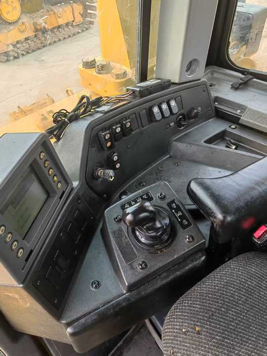 Original Caterpillar Bulldozer Cat D8T Second Hand Bulldozer Caterpillar D8 D6 D7 Originally Made in USA Brazil - Bulldozer: das Bild 5 Original Caterpillar Bulldozer Cat D8T Second Hand Bulldozer Caterpillar D8 D6 D7 Originally Made in USA Brazil - Bulldozer: das Bild 5