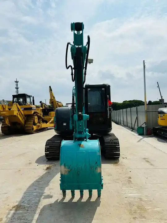 Original Color 7 Ton Hydraulic Excavator Kobelco Sk75-8 Mini Tracked Excavator With Quality Warranty In Shanghai - Kettenbagger: das Bild 2 Original Color 7 Ton Hydraulic Excavator Kobelco Sk75-8 Mini Tracked Excavator With Quality Warranty In Shanghai - Kettenbagger: das Bild 2